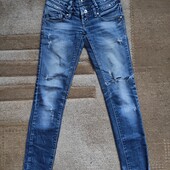 Модные стильные джинсы для девочки 11-14 лет. Смотрите фото и описание