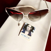 Солнцезащитные очки Furlux, коричневая линза, белая тонкая оправа, читайте