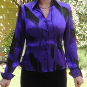 Фиолетовая блузка с манжетами