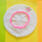 Берет ,белая вязка в камнях