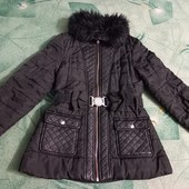 Демисезонная стёганная куртка со вставками кожзам с поясом.11-12лет на рост 152см