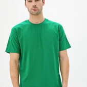☘ Базова футболка з бавовни, зелена, рр. М