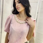 Стильные женские блузы с украшением, цвет розовый