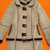 Пальто демисезонное с капюшоном, размер 44-46, осенне-весеннее, тепленькое