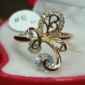 Шикарное кольцо ажурная бабочка с россыпью цирконов и алпанитом.Позолота 585 пробы 18К.Размер 18,5.