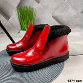 Червоні зимові лакові черевики