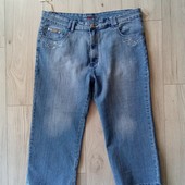Новые коттоновые укороченные джинсы р.48евро(18-20)
