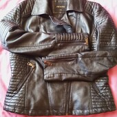 Жіноча куртка-косоворотка з кожзаму б/у. Розмір 44-46.
