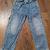 Фирменные джинсы на мальчика 3-4 года.