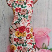 Новое Платье футляр с цветами