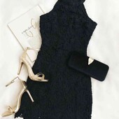 Чёрное кружевное гипюровое платье-футляр