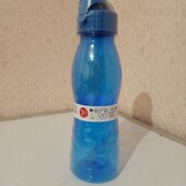 Зручна пляшка спортивна питна пластикова 700мл 8014