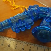 Saxofone Детская игрушка саксофон-свисток, не работает лэд , думаю, сели батарейки, не раскручивала,