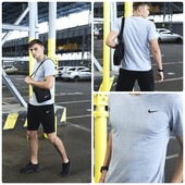Комплект Nike: футболка + шорти + барсетка.