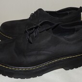 женские туфли кожаные 36-37 р. 23.5 см. черные