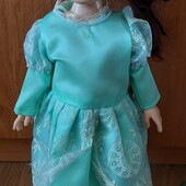 Красивая фирменная кукла с длинными волосами