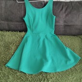 Сукня . Колір зелений на С