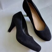 Фірмові жіночі замшеві туфлі. Розмір 37 1/2