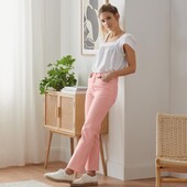 ☘ Високоякісні крутезні джинси рожевого кольору Tchibo(Німеччина), розмір наш: 46-48 (40 євро)