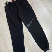 Спортивні штани Nike