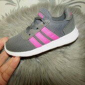 Кросівки для дівчинки Adidas (оригінал) Розмір 30 (устілка 18,5 см)