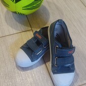 Продам кеды 33р