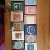 Мініатюрні книги (одна на вибір)