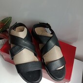 Отличные черные босоножки на стельку 25 см р 39.Новые!