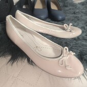 Clarks uk4 D, 37p нюдові брендові балетки
