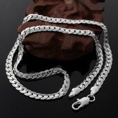 Цепочка серебряная 925 пробы. Длина 70 см, ширина 5 мм.
