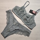 Hunkemoller! Жіночий комплект: мереживний бюстгальтер 80С, трусики М розмір lead! Нюанс! Лот 709