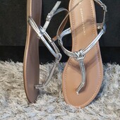 р.41.Босоніжки/ в'єтнамки Dorothy Perkins еко-шкіра .