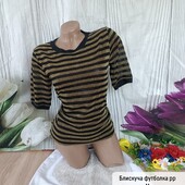 Футболка блищить