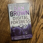 книга англійською dan brown digital fortress Ден Браун Цифрова фортеця