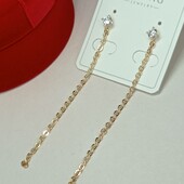 Нежные серьги гвоздики цепочки с фианитом. Позолота 585 пробы 18К.Длина 7,7 см.