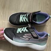 Кросівки Skechers, р.35 в гарному стані