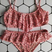 Игривый купальник с рюшами)))размер 38/40 River Island