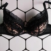 Нереально красивий ліф)))розмір 75в невелика Ann Summers