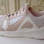 Шкіра.Кросівки 40- 41 Kiabi, універсал