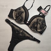 Hunkemoller! Жіночий комплект: Жіночий бюстгальтер 75В, труси стрінги S розмір! Лот 115