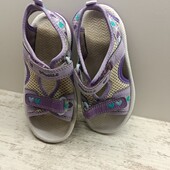 Фірмові босоніжки фірми Clarks Довжина устілки 16.5 см