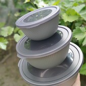 Набор салатников пластиковых с крышками 3 шт.0,5л,1л,2л.