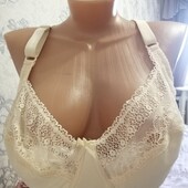 Красивий бюстгальтер на кісточках 105 E Не ношений!