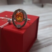 Срібна каблучка з золотими напайками з нат.бурштином 17 розмір