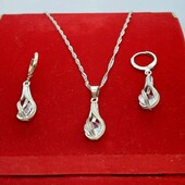 Шикарные серебряные серьги с крупным цирконием.Проба 925.