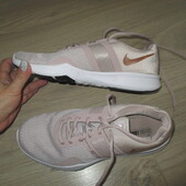 Кроссовки Nike размер 37,5