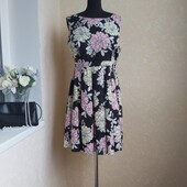 Симпатичное платье dorothy perkins 18 размер
