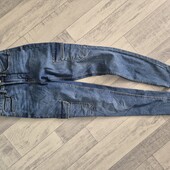 2 джинсів в лоті, р32 на 10± років. Чудовий стан.