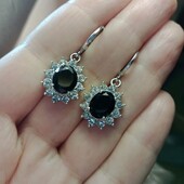 Шикарные серебряные серьги с крупным цирконием.Проба 925.