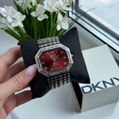 Стильные часы на браслете резинке